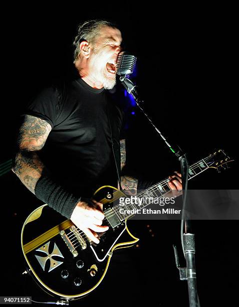 Metallica singer/guitarist James Hetfield performs during a sold-out concert at the Mandalay Bay Events Center December 5, 2009 in Las Vegas, Nevada....