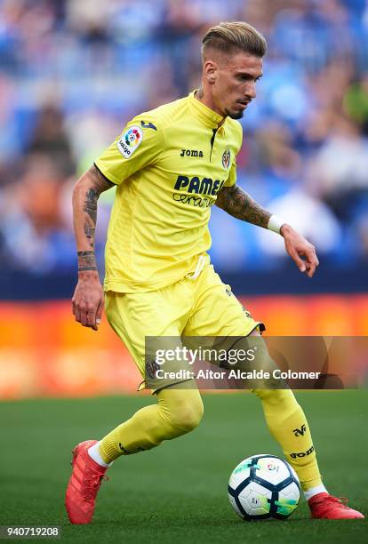 Samuel Castillejo of Villarreal CF in action during the La Liga match between Malaga and Villarreal at Estadio La Rosaleda on April 1, 2018 in...