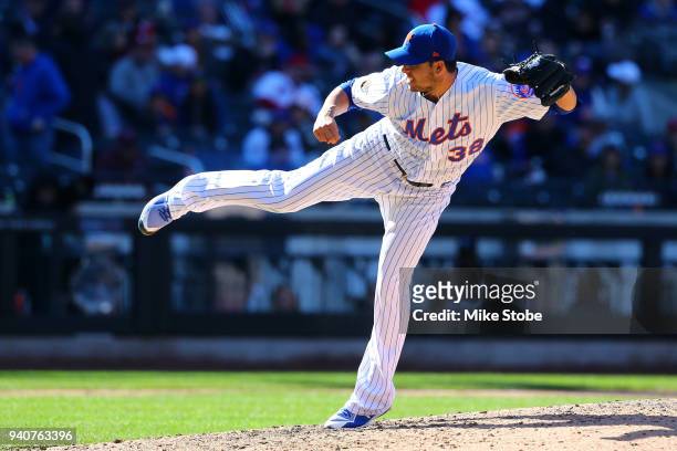 Anthony Swarzak of the New York Mets in action against the St. Louis Cardinals at Citi Field on March 31, 2018 in the Flushing neighborhood of the...
