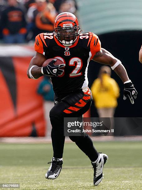 Cedric Benson of the Cincinnati Bengals runs against the Detroit Lions in their NFL game at Paul Brown Stadium December 6, 2009 in Cincinnati, Ohio.