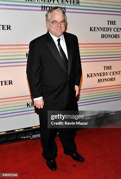 Philip Seymour Hoffman attends the 32nd Kennedy Center Honors at Kennedy Center Hall of States on December 6, 2009 in Washington, DC.
