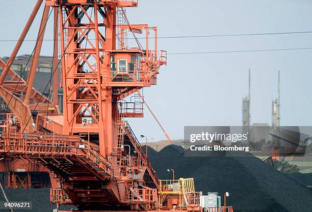 Coal Loading Machine 79 Tedder (Machine) Stock Photos, High-Res Pictures, and Images - Getty ...