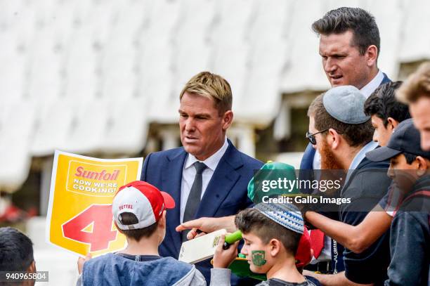 Former Australian cricketer Shane Warne and former South African cricketer Graeme Smith during day 4 of the 4th Sunfoil Test match between South...