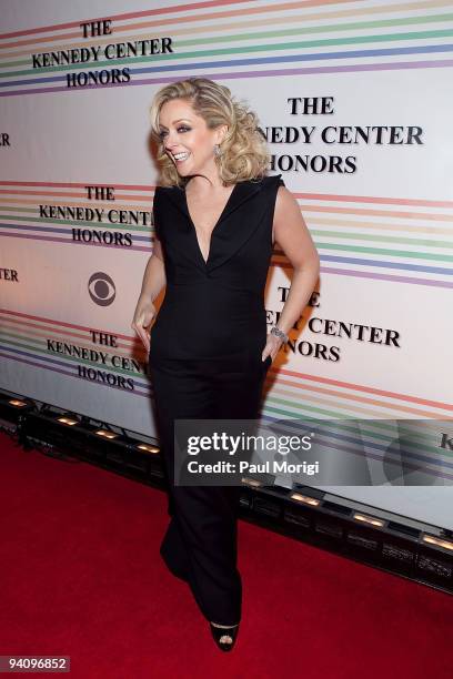 Actress Jane Krakowski arrives to the 32nd Kennedy Center Honors at Kennedy Center Hall of States on December 6, 2009 in Washington, DC.