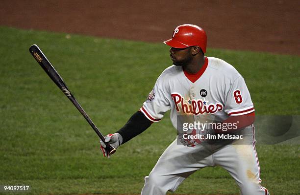 Ryan Howard of the Philadelphia Phillies readies to bat against the New York Yankees in Game Two of the 2009 MLB World Series at Yankee Stadium on...