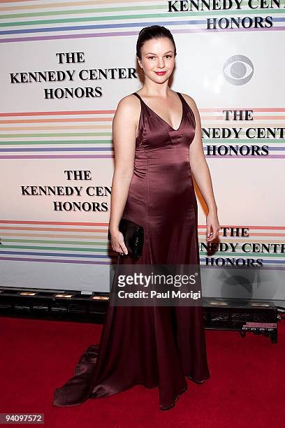 Actress Amber Tamblyn arrives to the 32nd Kennedy Center Honors at Kennedy Center Hall of States on December 6, 2009 in Washington, DC.