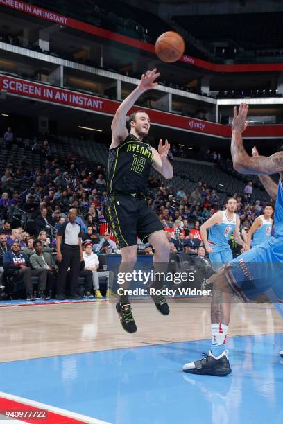 Miles Plumlee of the Atlanta Hawks passes against the Sacramento Kings on March 22, 2018 at Golden 1 Center in Sacramento, California. NOTE TO USER:...