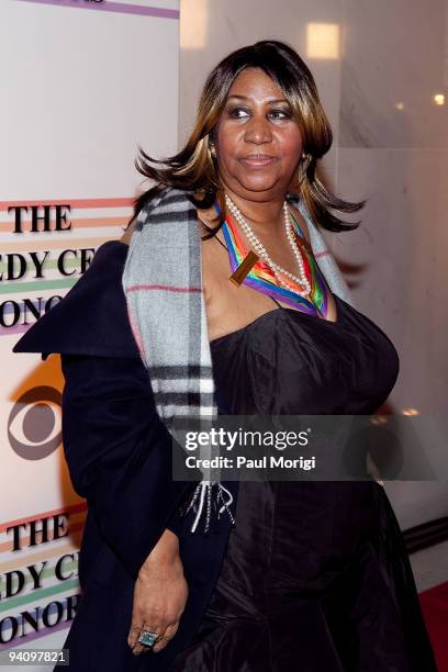 Former Kennedy Center honoree Aretha Franklin arrives at the 32nd Kennedy Center Honors at Kennedy Center Hall of States on December 6, 2009 in...