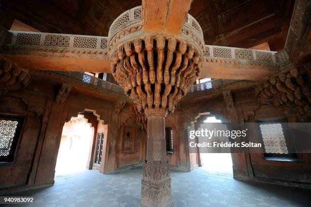 Diwan-i-Khas, Private Audience Hall or Jewel House in Fatehpur Sikri, founded in 1569 by the Mughal Emperor Akbar, served as the capital of the...