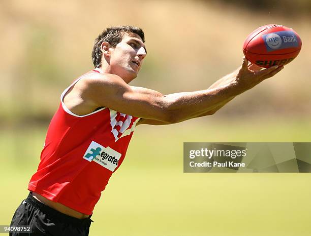 Matthew Pavlich of the Dockers marks the ball during a Fremantle Dockers AFL training session at Santich Park on December 7, 2009 in Fremantle,...