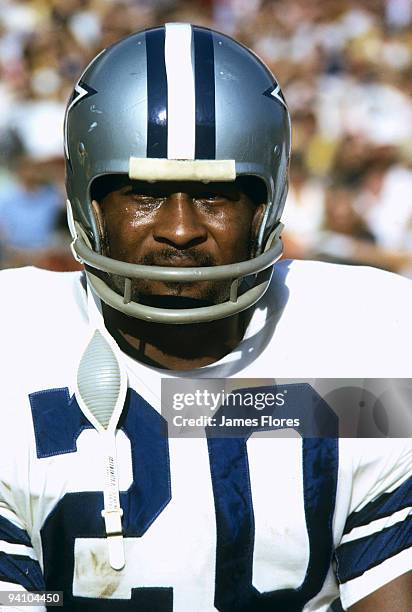 Dallas Cowboys Hall of Fame cornerback Mel Renfro on the sideline in a 34-27 win over the San Diego Chargers on 11/5/1972 in San Diego.