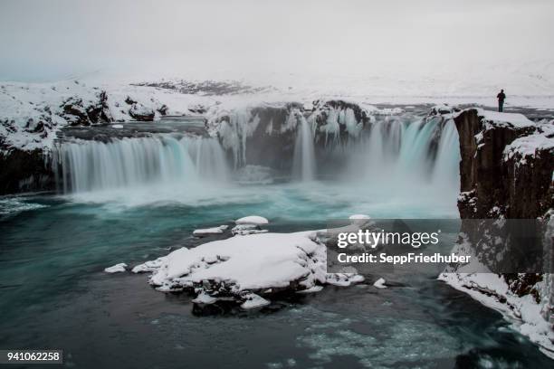 iceland godafoss in winter - wasserfall stock pictures, royalty-free photos & images