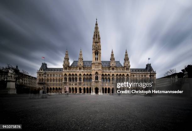 town hall - vienna - vienna city hall - fotografias e filmes do acervo