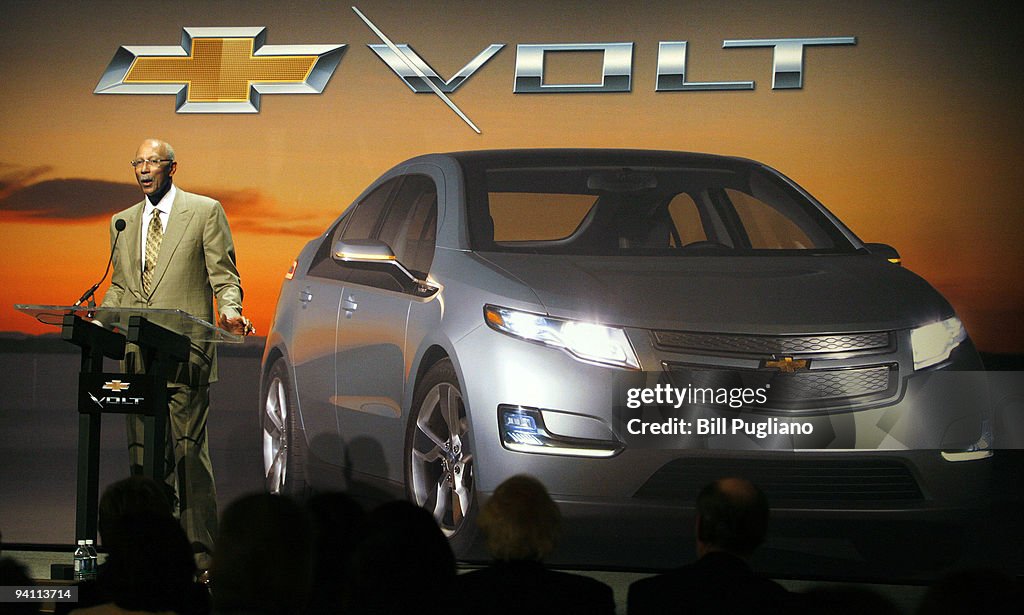 GM Executives Announce New Detroit Manufacturing Site for Chevy Volt