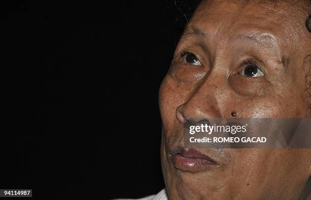 Retired Indonesian army special forces colonel Gatot Purwanto speaks to journalists at a cinema house in Jakarta on December 7, 2009 after the...