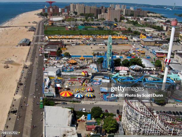 coney island  - cyclone fotografías e imágenes de stock