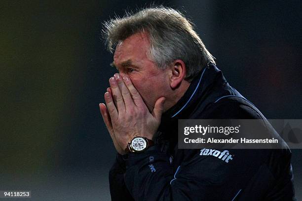 Benno Moehlmann, head coach of Fuerth react during the Second Bundesliga match between SpVgg Greuther Fuerth and Alemania Aachen at the Playmobil...