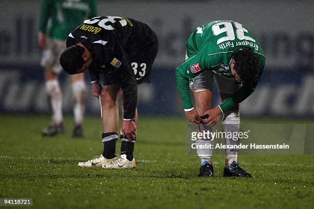 Sercan Sararer of Fuerth and Abdulkadir Oezgen of Aachen seen after the Second Bundesliga match between SpVgg Greuther Fuerth and Alemania Aachen at...