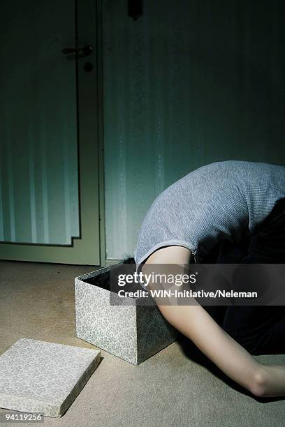 Stuck In Box Stuck In A Box Photos and Premium High Res Pictures - Getty Images