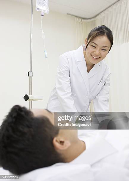 medical technologist and patient - medical technologist stock pictures, royalty-free photos & images