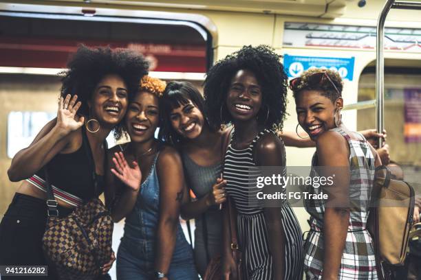 vänner på subway - brazilian culture bildbanksfoton och bilder