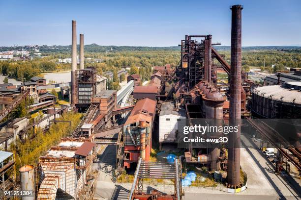 aeral viev della vecchia miniera di carbone chiusa e acciaieria - ostrava foto e immagini stock