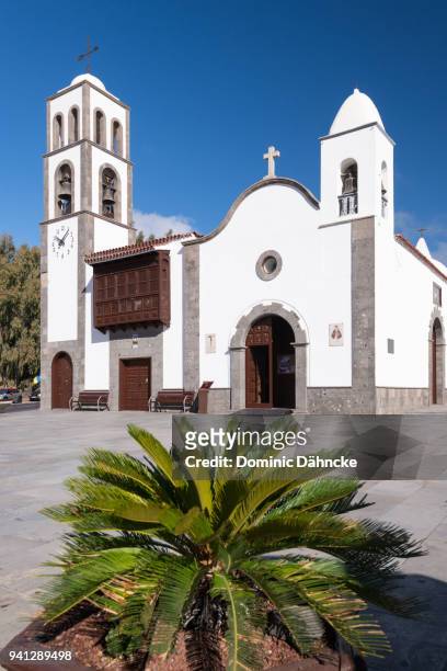 church of "santiago del teide" town, in tenerife island (canary islands. spain) - dähncke stock pictures, royalty-free photos & images