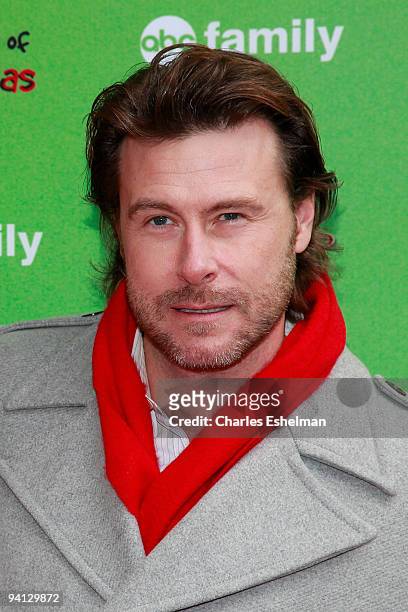 Actor Dean McDermott attends the ABC Family's world record elf party at Bryant Park on December 7, 2009 in New York City.