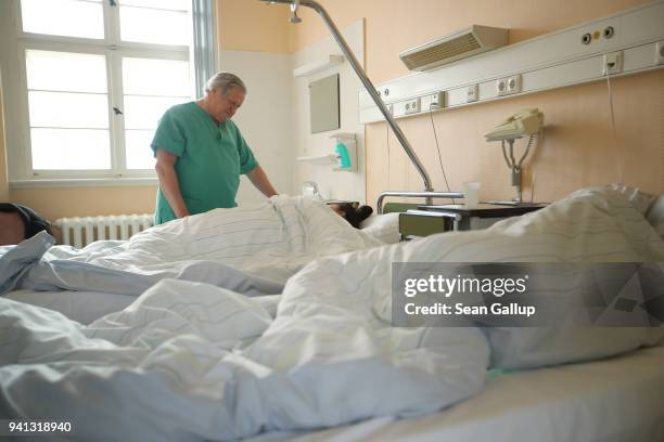 Dr Rudzinski 22 Janusz Rudzinski Stock Photos, High-Res Pictures, and Images - Getty ...