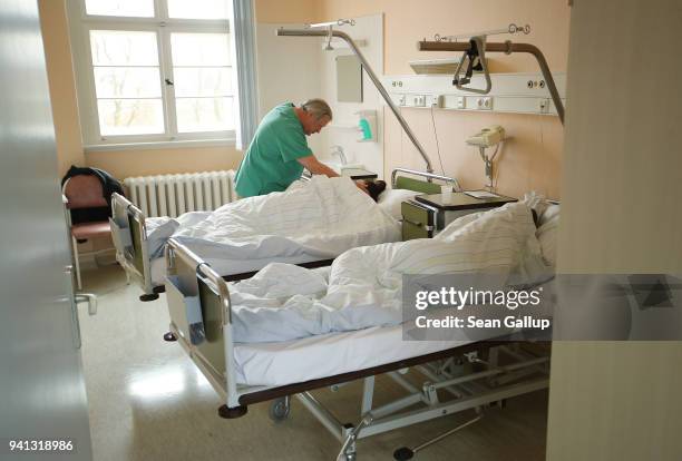 Dr Rudzinski 20 Janusz Rudzinski Stock Photos, High-Res Pictures, and Images - Getty ...