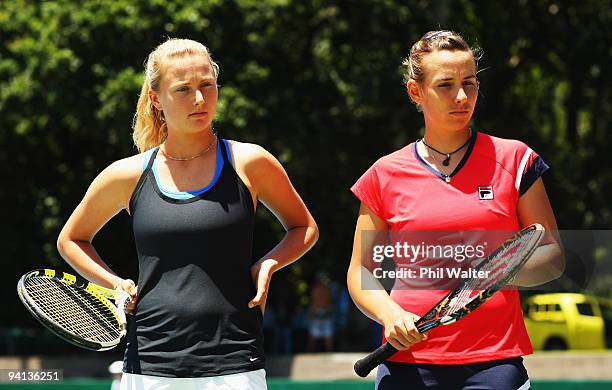 Marina Erakovic and Sacha Jones of New Zealand during a press conference at the Stanley Street Tennis Centre on December 8, 2009 in Auckland, New...