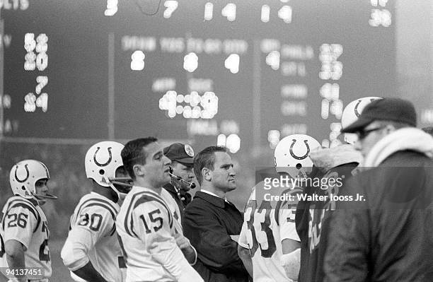 Baltimore Colts coach Don Shula on sidelines during game vs Washington Redskins. Baltimore, MD CREDIT: Walter Iooss Jr.