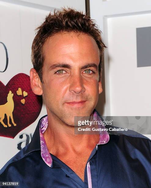Actor Carlos Ponce attends Telemundo's Perro Amor launch party at W Hotel on December 7, 2009 in Miami Beach, Florida.