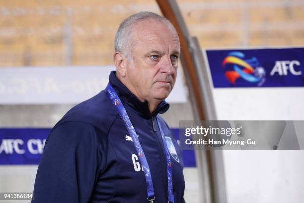 Head coach Graham Arnold of Sydney FC looks on prior to the AFC Champions League Group H match between Suwon Samsung Bluewings and Sydney FC at Suwon...