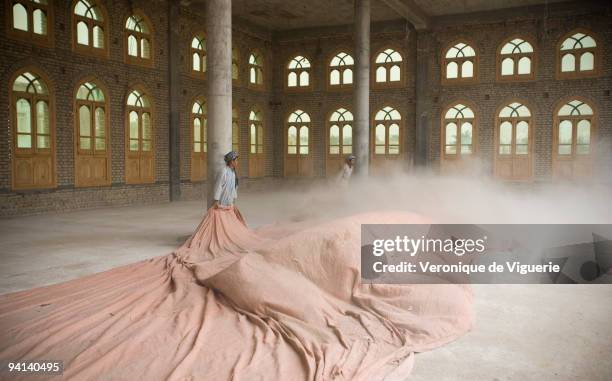 In the centre of town, this large madrassa is being built, supposedly funded by Iranian and Wahhabite Muslims. The Maulawi , Mohamed Younus, is...