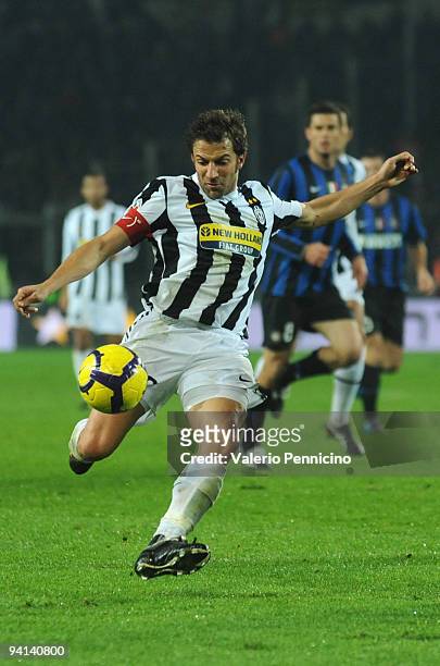 Alessandro Del Piero of Juventus FC in action during the Serie A match between Juventus and Inter Milan at Olimpico Stadium on December 5, 2009 in...