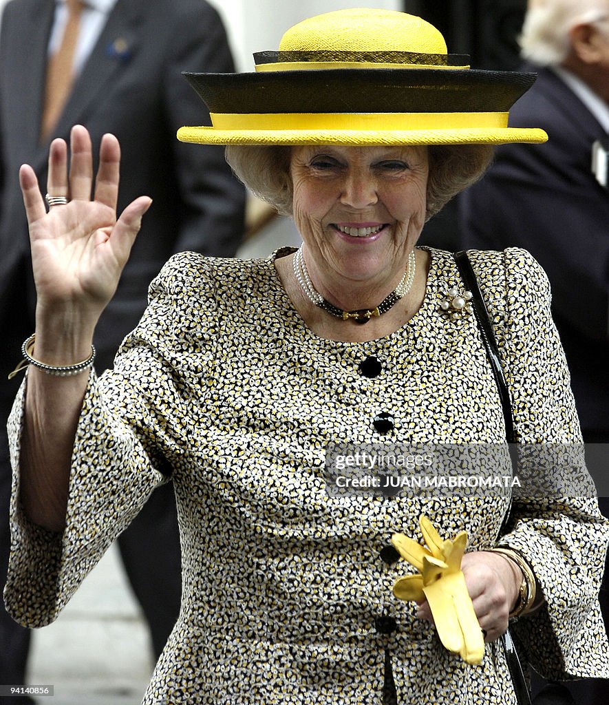 Queen Beatrix of the Netherlands waves t