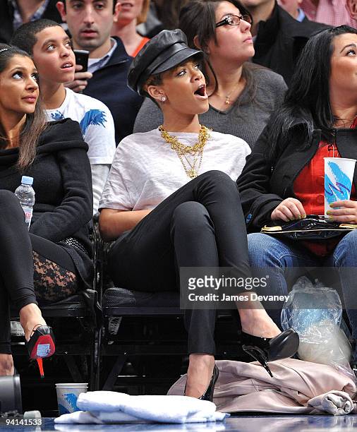 Rihanna attends the Portland Trailblazers Vs. New York Knicks game at Madison Square Garden on December 7, 2009 in New York City.