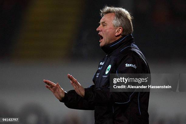 Benno Moehlmann, head coach of Fuerth react during the Second Bundesliga match between SpVgg Greuther Fuerth and Alemania Aachen at the Playmobil...