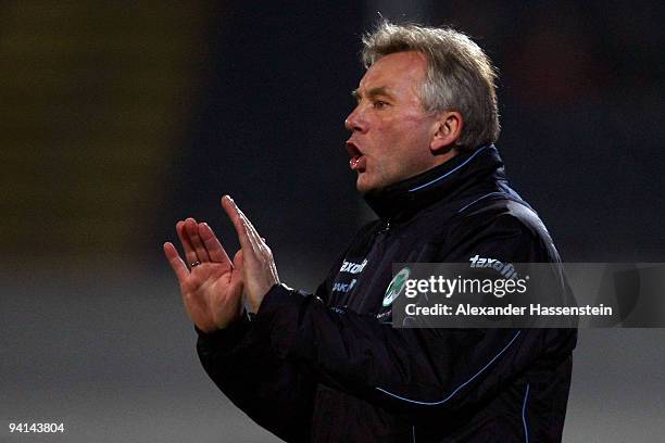 Benno Moehlmann, head coach of Fuerth react during the Second Bundesliga match between SpVgg Greuther Fuerth and Alemania Aachen at the Playmobil...