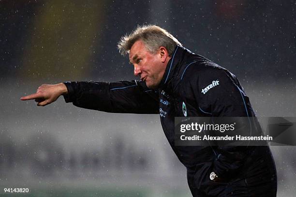 Benno Moehlmann, head coach of Fuerth react during the Second Bundesliga match between SpVgg Greuther Fuerth and Alemania Aachen at the Playmobil...