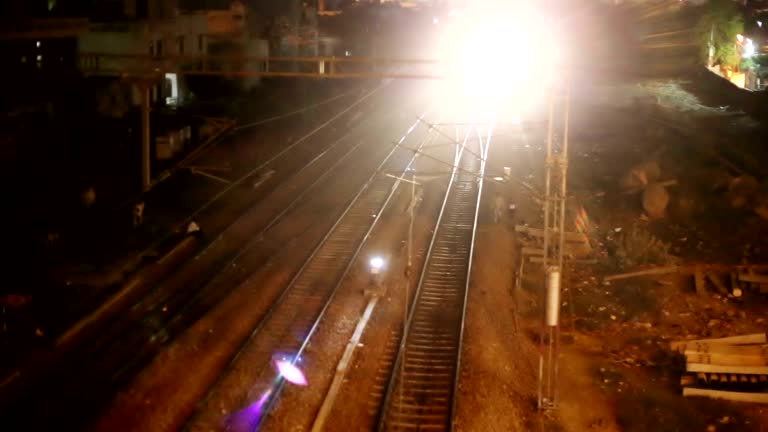 Train View Video 236 Electric Train Side View Stock Videos, Footage, & 4K Video Clips ...