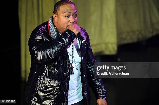 Timbaland performs at the release of Shock Value II hosted by Verizon Wireless and Blackberry on December 5, 2009 in Miami Beach, Florida.