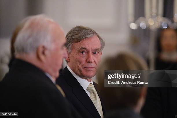 German President Horst Koehler looks to former German Chancellor Helmut Kohl during a private dinner at Bellevue Pallace on December 8, 2009 in...