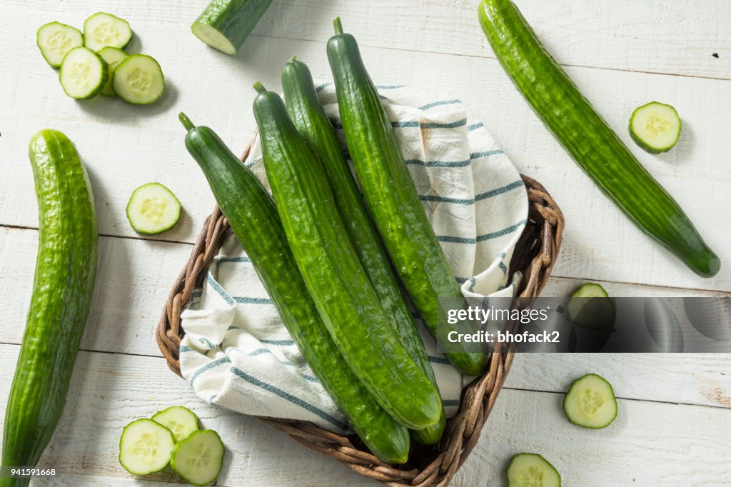 Gezonde biologische groene Engelse komkommers