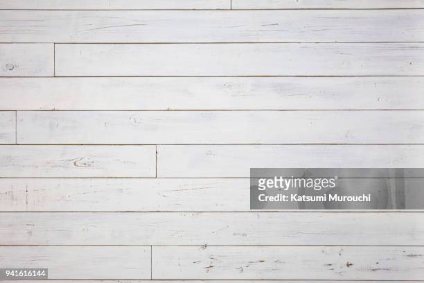 white wood texture background - hintergrund holzwand weiß stock-fotos und bilder