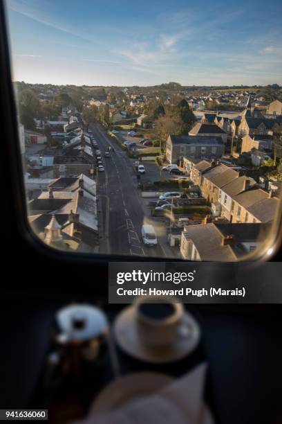 first class trip: idyllic luxury lifestyle islands - st marys hospital paddington stockfoto's en -beelden
