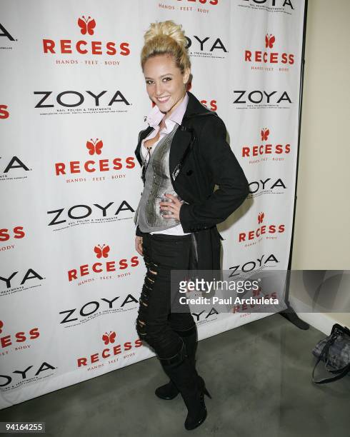 Actress Lauren Mayhew arrives at Recess LA "Beauty For A Cause" Holiday Toy Drive Event on December 8, 2009 in Los Angeles, California.