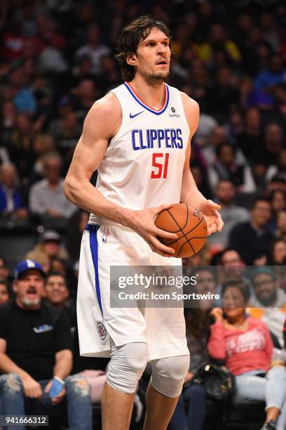 24 de septiembre de 2018 los Angeles, CA..LA Clippers Center Boban  Marjanovic (51) en los Angles Clippers Media Day en el centro de  entrenamiento el 24 de septiembre de 2018. (Foto de