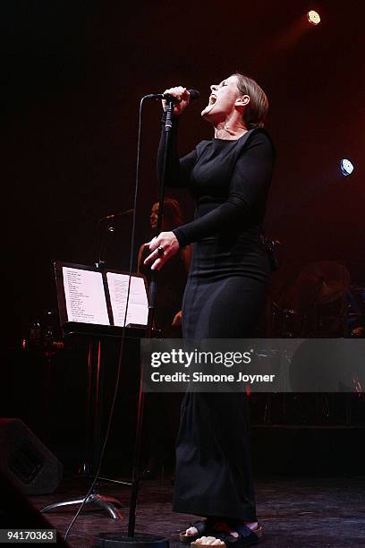 Singer Alison Moyet performs live at the Royal Festival Hall on December 6, 2009 in London, England.